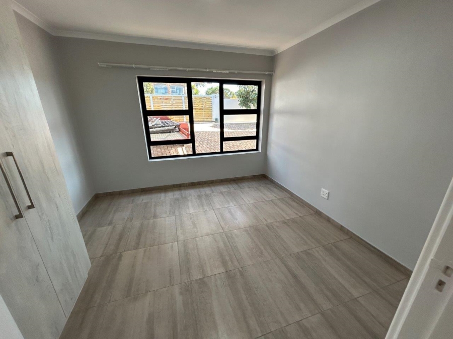 9 Bedroom Property for Sale in Jeffreys Bay Central Eastern Cape